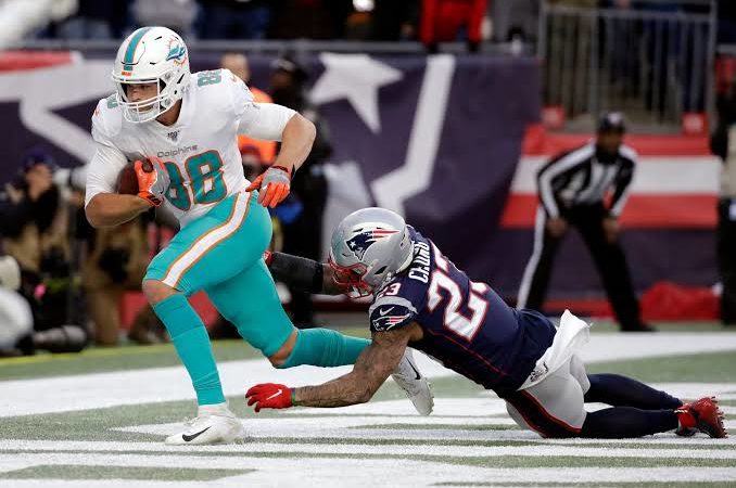 after a last minute lose to Dolphins , Patriots fall to No. 3 seed in AFC end of the season games