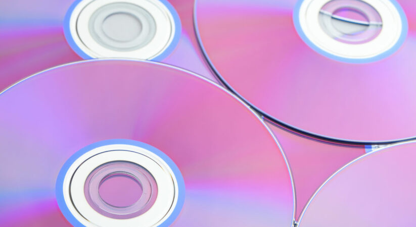 ‘5D’ data storage technology could allow 500 TB of data on a CD-sized glass disc