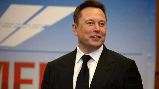Elon Musk says Tesla hasn’t yet to signed contract with Hertz