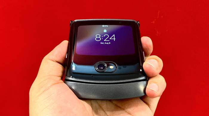 With the Motorola Razr 3, Motorola has gone ‘full flagship mode’