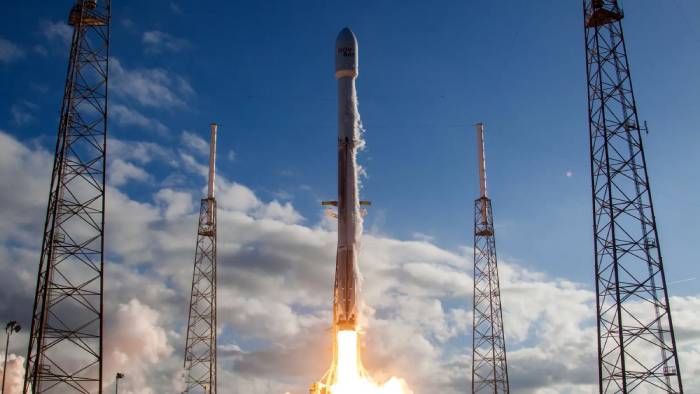 This weekend, SpaceX will launch 3 rockets from 3 different launch pads in three days