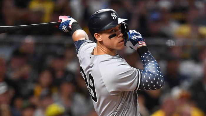 Aaron Judge of New York Yankees becomes the first player to hit 40th home run and adds a grand slam for No. 41