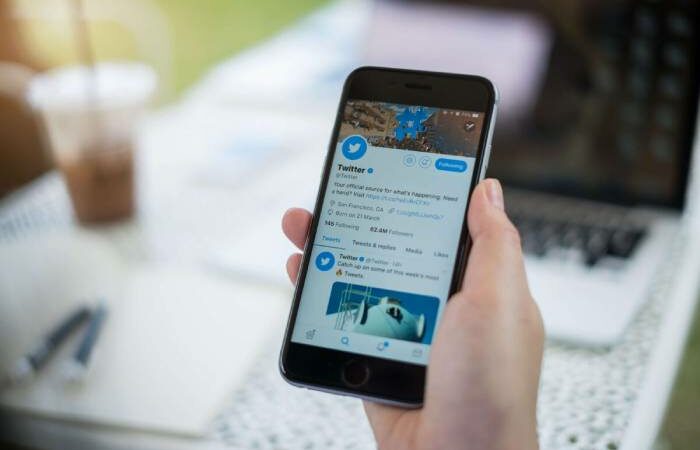 Twitter starts testing “CoTweets,” which will let users co-author tweets
