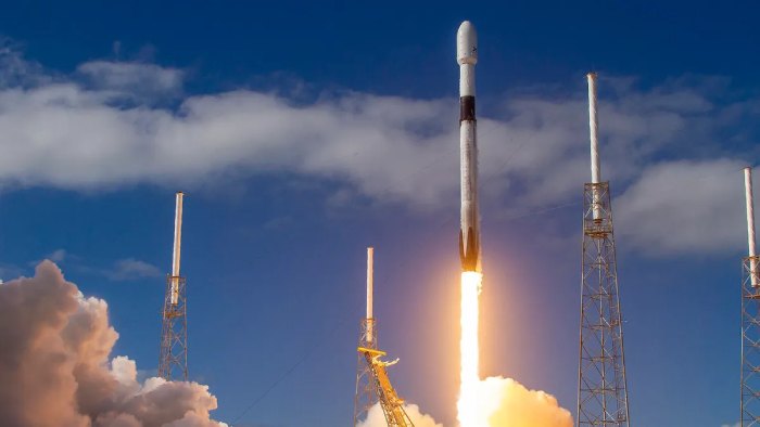 SpaceX gets consent to convey 7,500 next-generation Starlink satellites