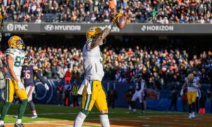 In franchise history, Packers win their 787th game, breaking the Bears’ previous record
