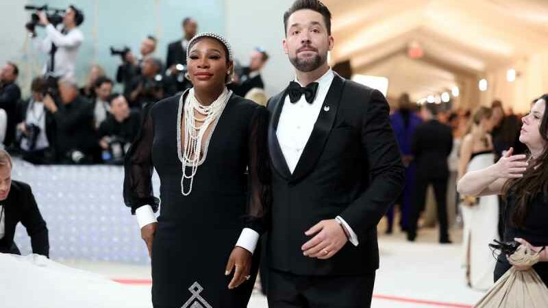 On the Met Gala red carpet, Serena Williams reveals her pregnancy