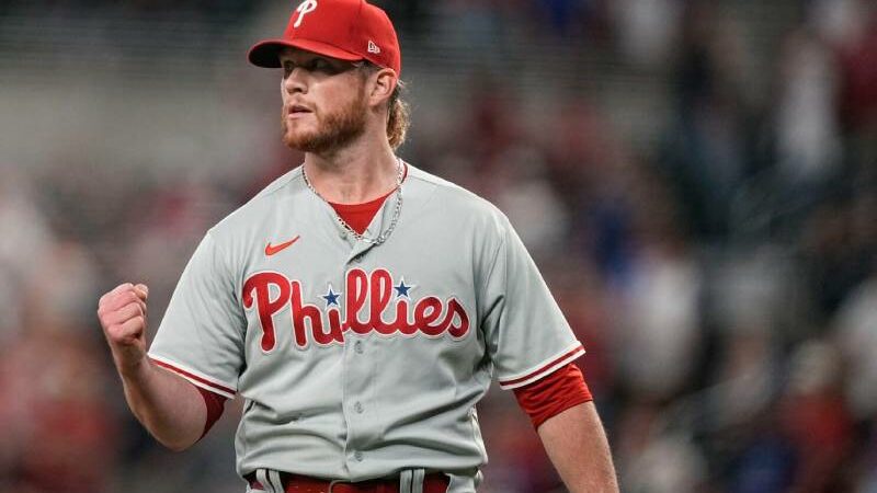 Craig Kimbrel of the Philadelphia Phillies becomes the 8th pitcher to reach 400 saves