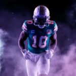 Tyreek Hill, star of the Miami Dolphins, ranks the top 5 wide receivers in the NFL