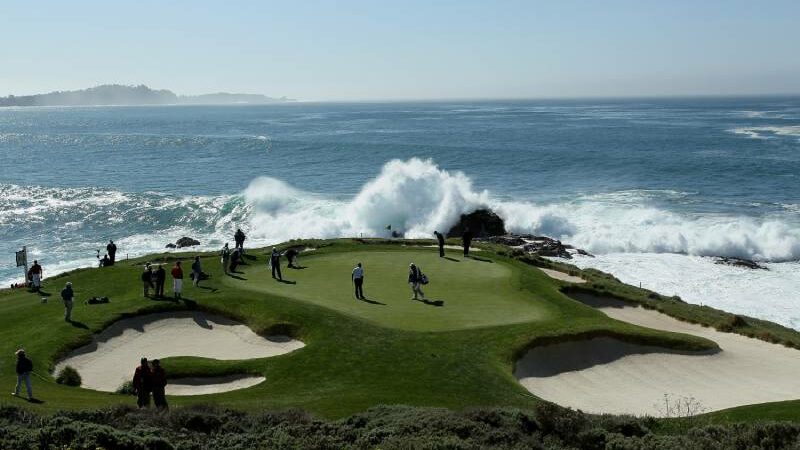 Rankings of the top 5 most challenging golf courses in the world