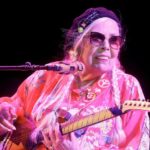 Joni Mitchell announces her first concert in California in 24 years