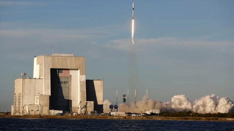 Elon Musk says SpaceX has moved its foundation to Texas from Delaware