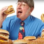 A 70-year-old US man breaks the Guinness World Record by eating 34,000 burgers