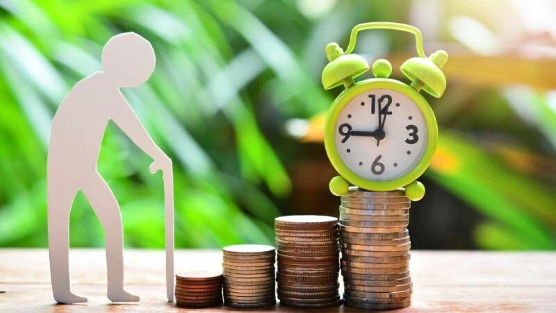 10 Financial Tips for a Secure Middle-Class Retirement